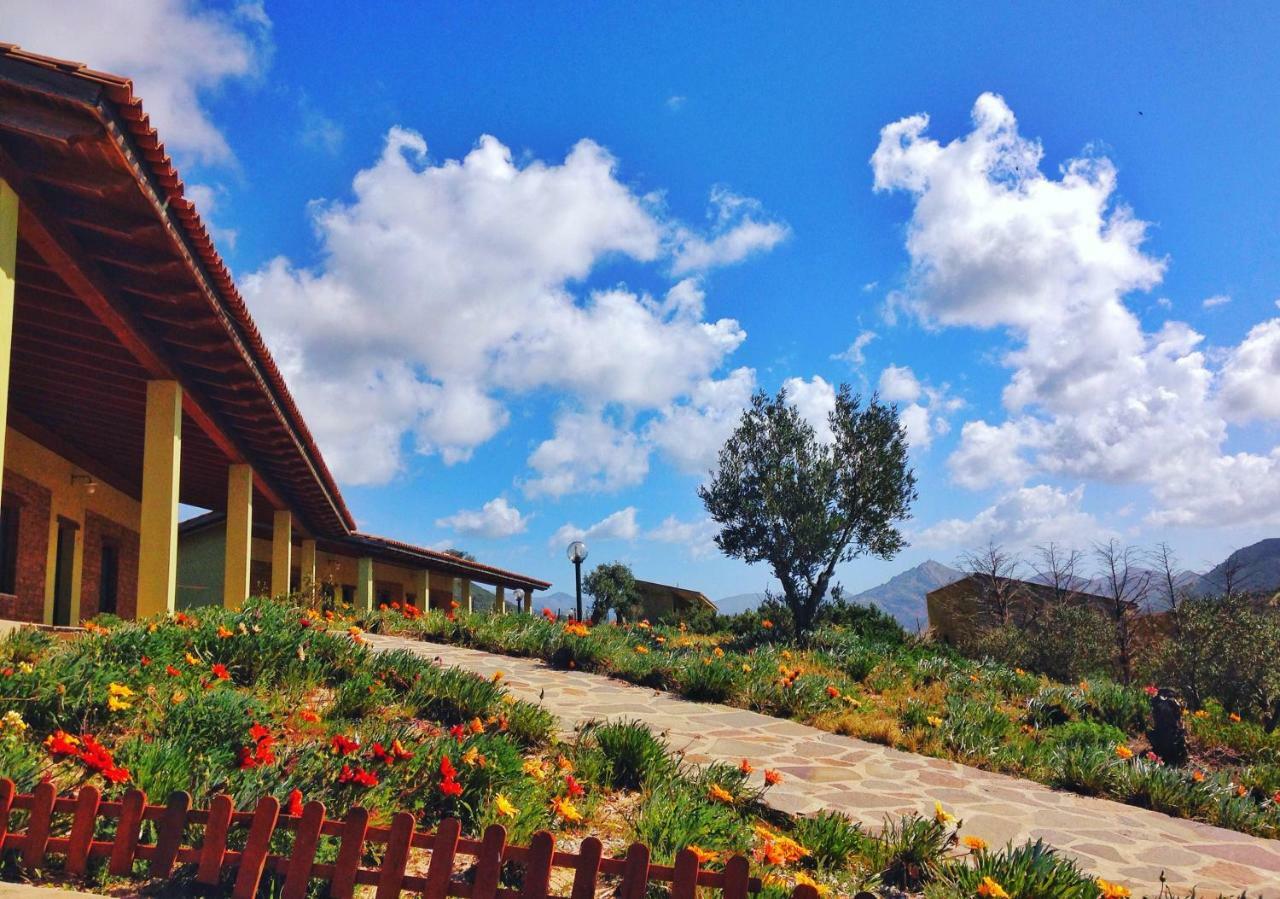 Agriturismo Il Ginepro Fluminimaggiore Bagian luar foto